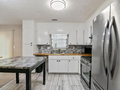 1836 Gingham Ct, Lithonia, GA 30058 - photo 3