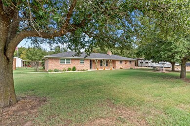 101 Pleasant Valley Ln, Weatherford, TX 76087 - photo 2