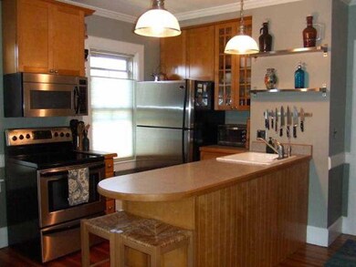 15 Earl Ave unit 2, Newport, RI 02840 - photo 3