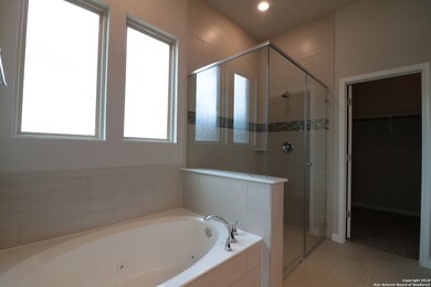 10610 Far Reaches Ln, Helotes, TX 78023 - photo 5