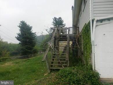 229 Knoxville Rd, Knoxville, MD 21758 - photo 2