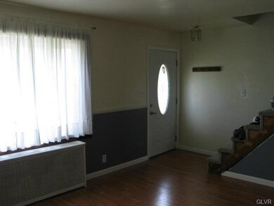 738 E Washington St, Allentown, PA 18109 - photo 5