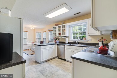 23136 Cherry Blossom Ln, California, MD 20619 - photo 5