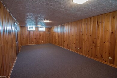 2243 Larchmont Dr, Wickliffe, OH 44092 - photo 4