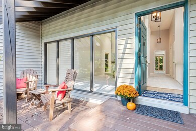 12398 Copenhagen Ct, Reston, VA 20191 - photo 5