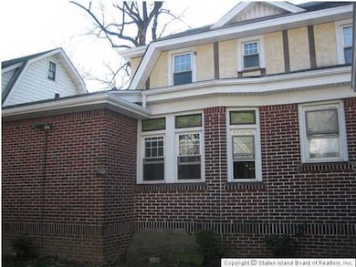 767 Clove Rd, Staten Island, NY 10310 - photo 2