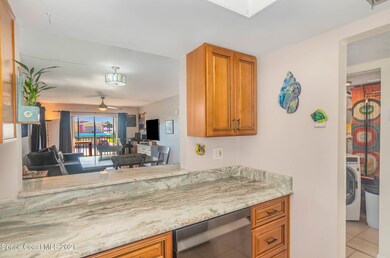 Kitchen bar