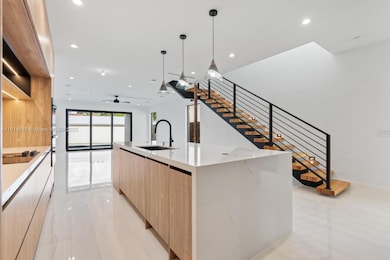 207 NE 17th Ave, Fort Lauderdale, FL 33301 - photo 6