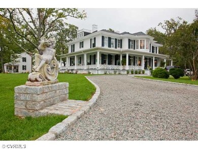 Exterior Front - Cobblestone lined circular front 