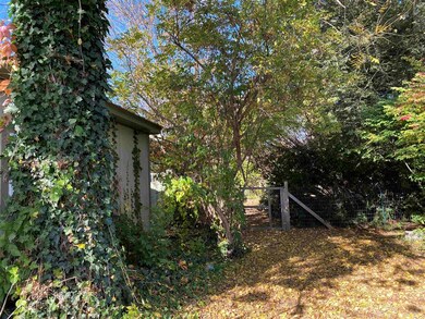 156 Elm St, Claremont, NH 03743 - photo 3