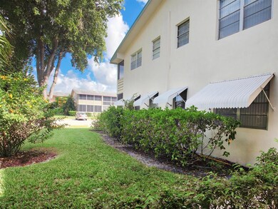 282 Windsor M, West Palm Beach, FL 33417 - photo 4