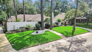 10027 Pine Forest Rd, Houston, TX 77042 - photo 2