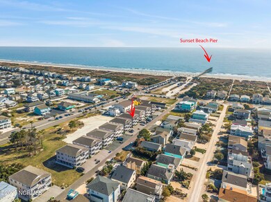 Very close to to pier/beach access