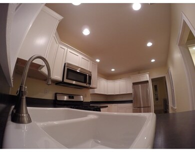 24 Ionia St, Springfield, MA 01109 - photo 7