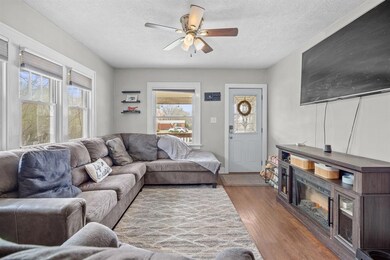 4309 Hickman Rd, Des Moines, IA 50310 - photo 6