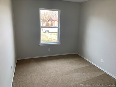 426 W 148th St S, Glenpool, OK 74033 - photo 6