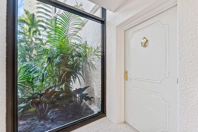 Trianon unit 101, West Palm Beach, FL 33401 - photo 2