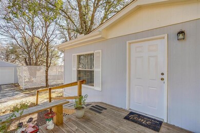 423 J e Woody Rd, Springtown, TX 76082 - photo 6