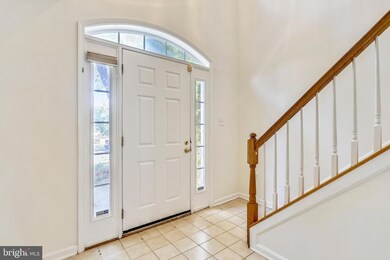 12905 Woodcutter Cir, Germantown, MD 20876 - photo 2