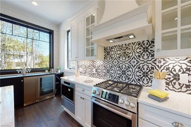 8391 Falls Glen Ln, Olmsted Falls, OH 44138 - photo 4