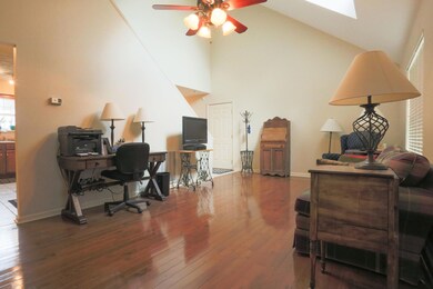 2266 Clearwater Dr, Lawrenceburg, KY 40342 - photo 7