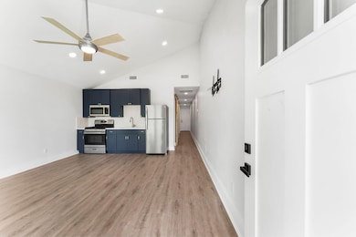 4049 Lucille St, Houston, TX 77026 - photo 4