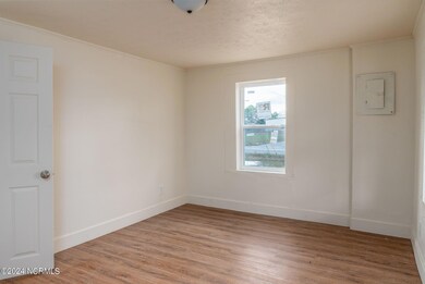 501 Fields St-7