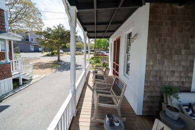 Steps to Oak Bluffs Harbor and Circuit Avenue!