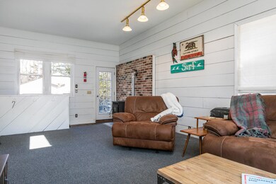 293 Fowler Rd Cape Elizabeth-large-005-0