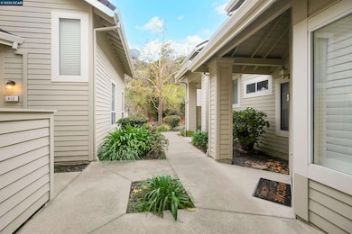 408 Lighthouse Ct, Hercules, CA 94547 - photo 5