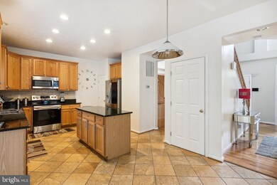1805 Kirklees Way, Hanover, MD 21076 - photo 4