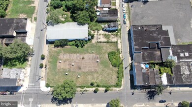 310 Pine St, Camden, NJ 08103 - photo 4