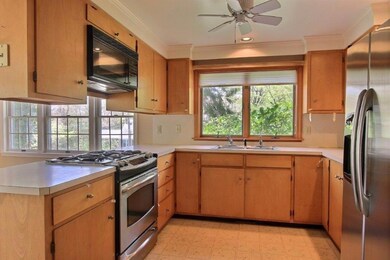 7 Agassiz Rd, Woods Hole, MA 02543 - photo 5