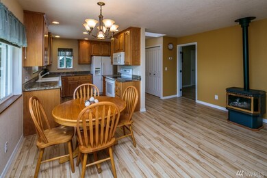 9363 Weidkamp Rd, Lynden, WA 98264 - photo 5