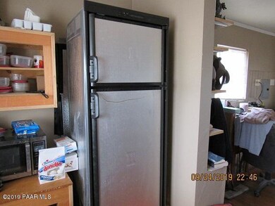 21 Juniperwood Ranch, Ash Fork, AZ 86320 - photo 4