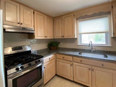 99 Goulding St, Holliston, MA 01746 - photo 5