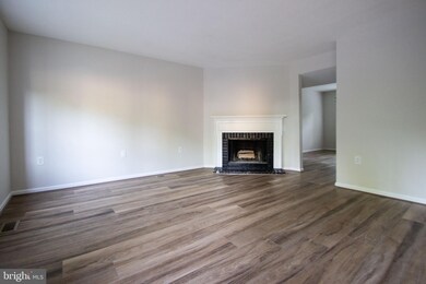 15341 Blacksmith Terrace, Woodbridge, VA 22191 - photo 4