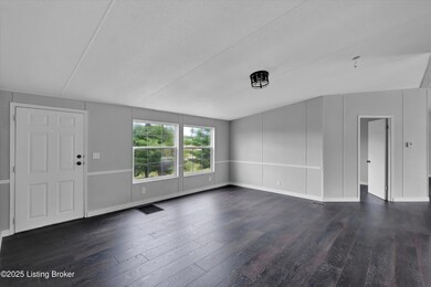 9793 Highgrove Rd, Bloomfield, KY 40008 - photo 6