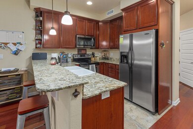 1710SESoftwoodWay-005