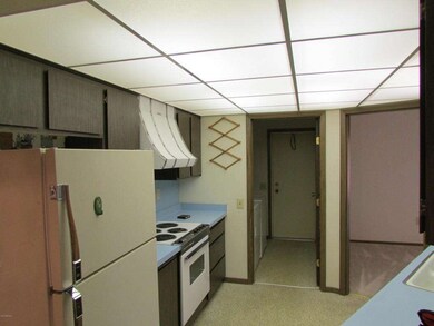 10534 W Palmeras Dr, Sun City, AZ 85373 - photo 6