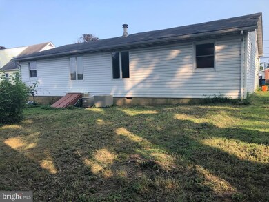 218 Chelsea Rd, Pasadena, MD 21122 - photo 2