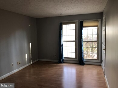 12008 Ridge Knoll Dr unit 506A, Fairfax, VA 22033 - photo 7