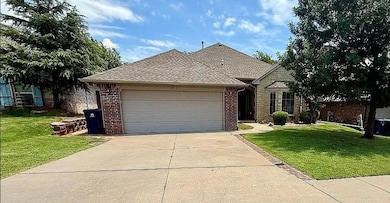 13920 Oxford Dr, Edmond, OK 73013 - photo 2
