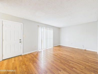 CAM04246G0-PR0184-STILL005