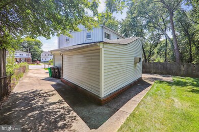 2310 Columbia Place, Hyattsville, MD 20785 - photo 5