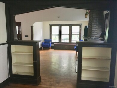 Built-In Shelves in Dining Room