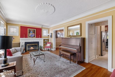 432 Calvin Ave, Grosse Pointe Farms, MI 48236 - photo 3