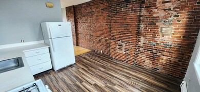 3 Wilbur Ct unit 2, Boston, MA 02128 - photo 4