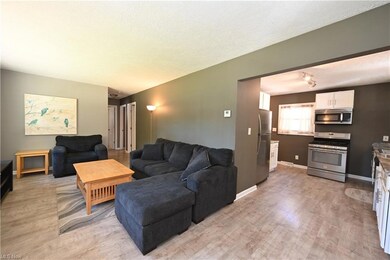 7582 Inland Dr, Olmsted Falls, OH 44138 - photo 4