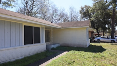 10314 Envoy St, Houston, TX 77016 - photo 4